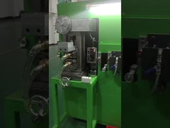 エナメル平角銅線の製造ライン。